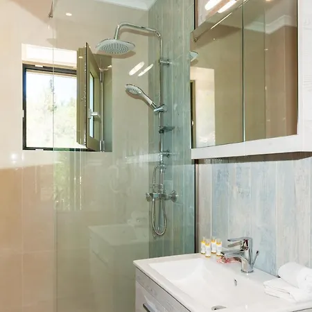 Milos Mountain - Nikitas *