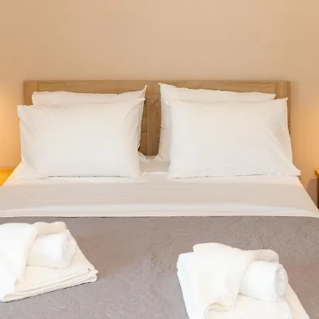 Milos Mountain - Nikitas *