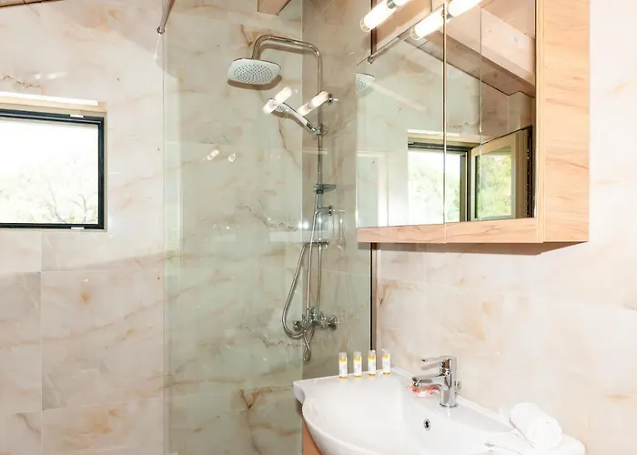 Milos Mountain - Nikitas * Áyios Nikítas