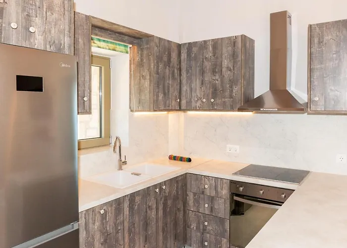 Daire Milos Mountain - Nikitas *