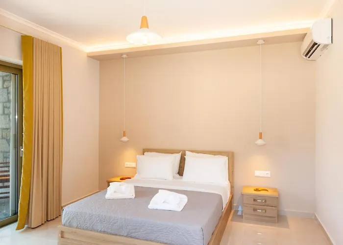 Milos Mountain - Nikitas