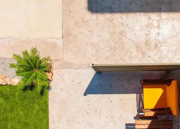 Milos Mountain - Nikitas Daire *