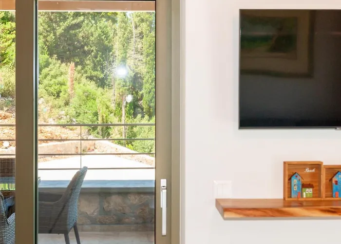 Daire Milos Mountain - Nikitas Áyios Nikítas