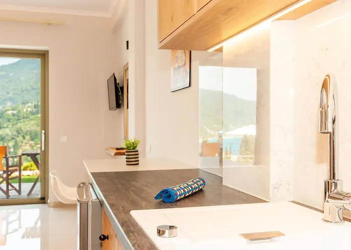 Milos Mountain - Nikitas *